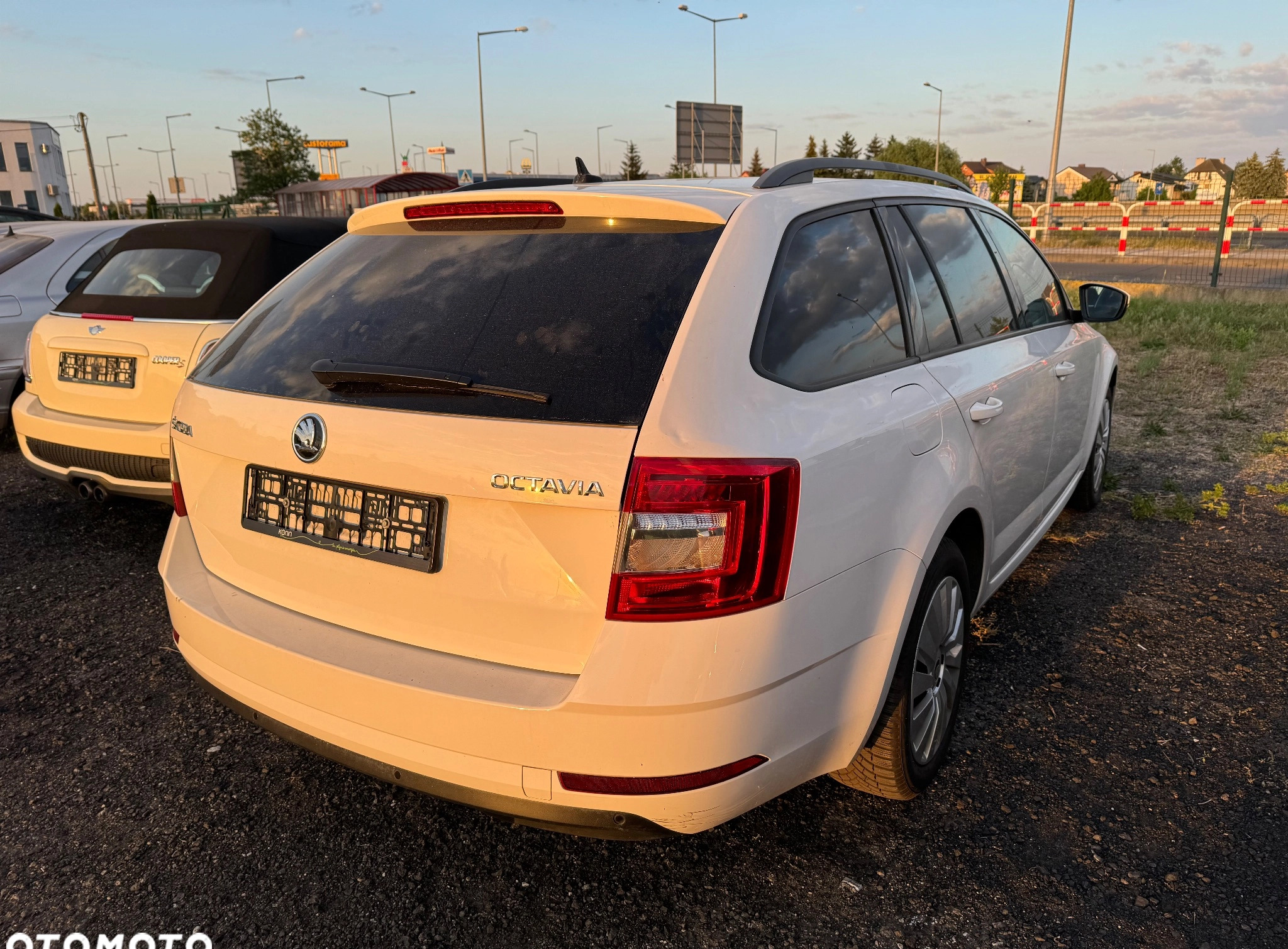 Skoda Octavia cena 37999 przebieg: 170000, rok produkcji 2018 z Lubień Kujawski małe 497